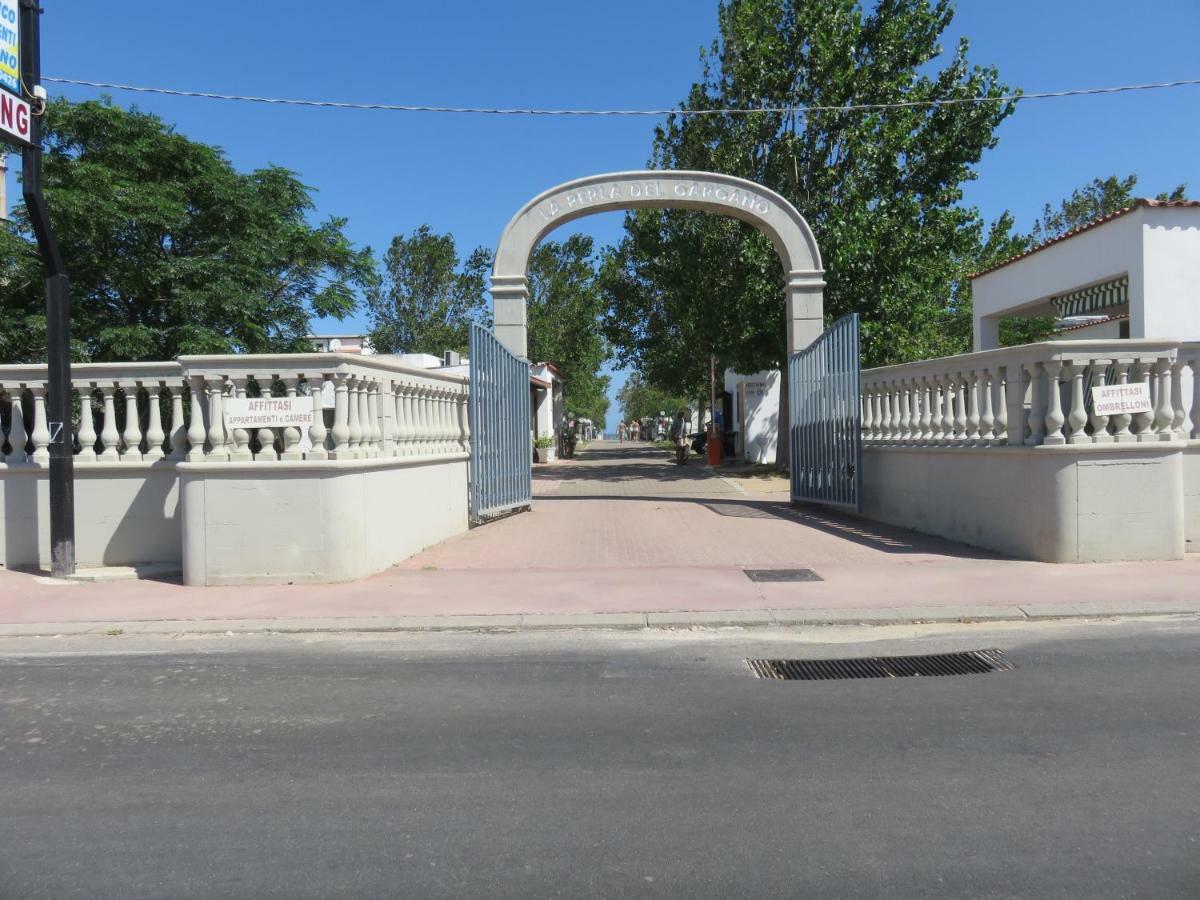 Centro Turistico La Perla Del Gargano Hotel Foce Varano Eksteriør billede