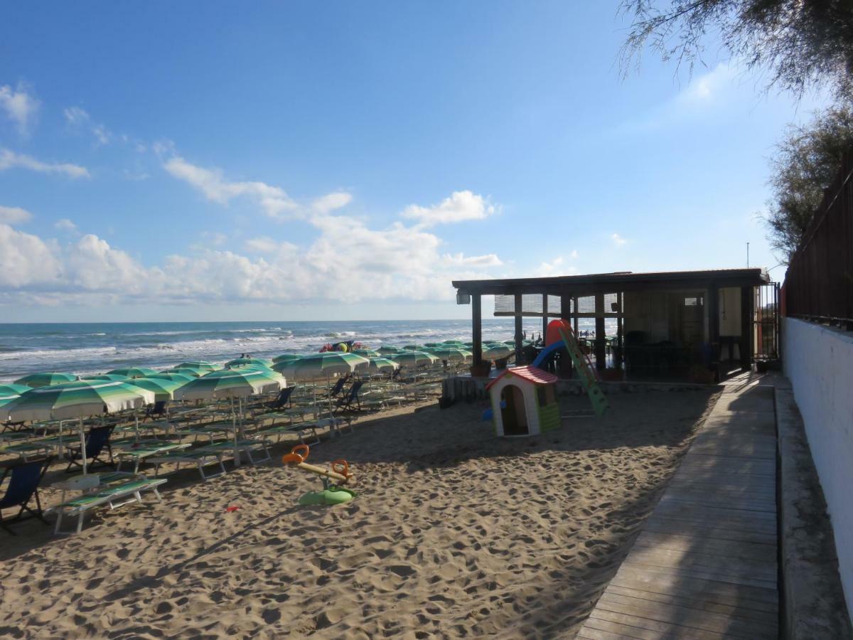 Centro Turistico La Perla Del Gargano Hotel Foce Varano Eksteriør billede